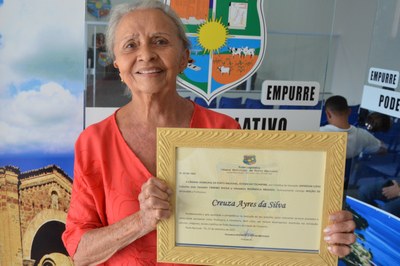 PROFESSORA CREUZA AYRES