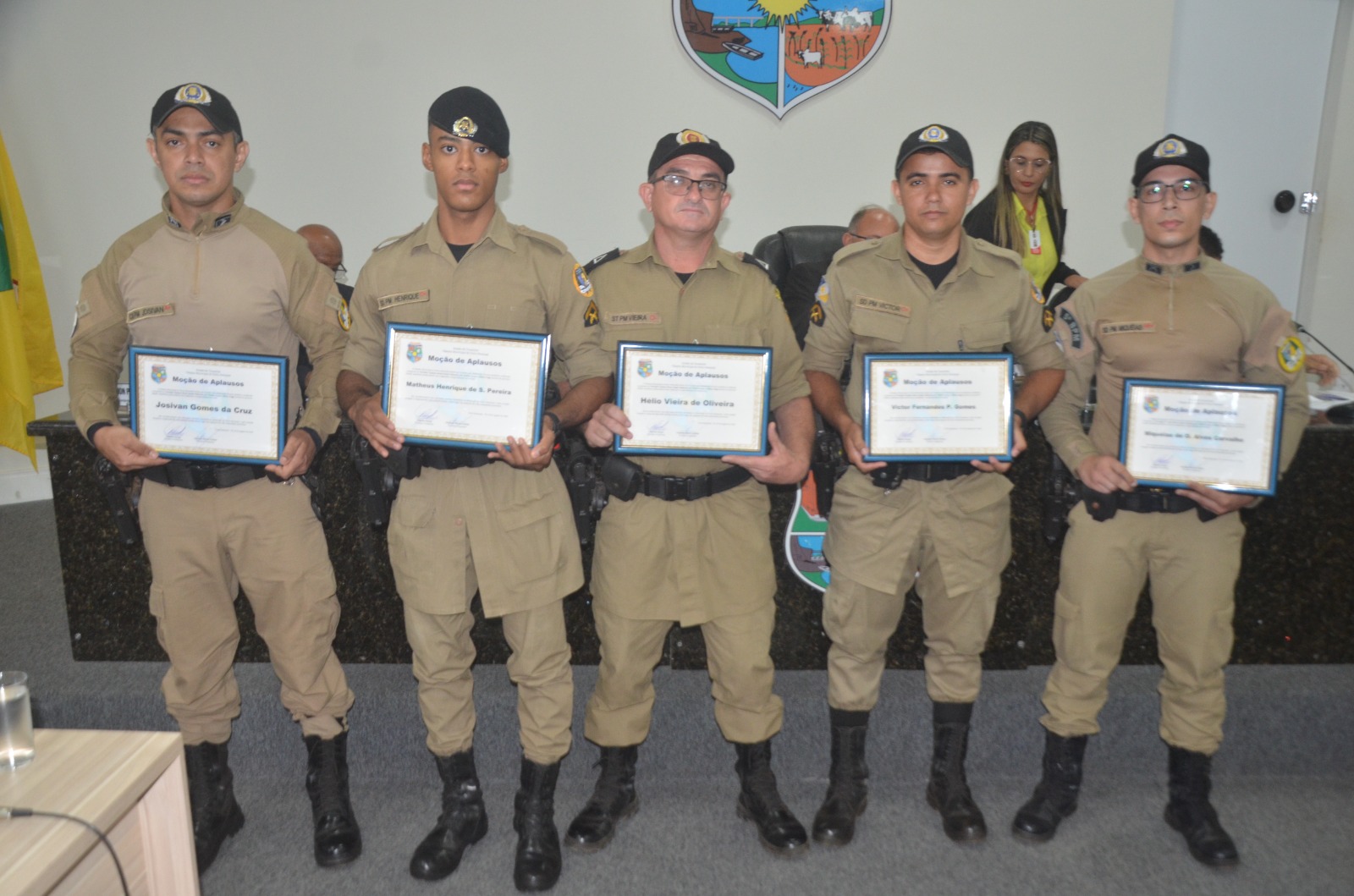 Policiais militares do 5° BPM de Porto Nacional, Subtenente, Hélio Vieira de Oliveira, Cabo Josivan Gomes da Cruz, Soldado Victor Fernando Pereira Gomes, Soldado Matheus Henrique de Souza Pereira e Soldado Miquéias de O. Alves Carvalho.