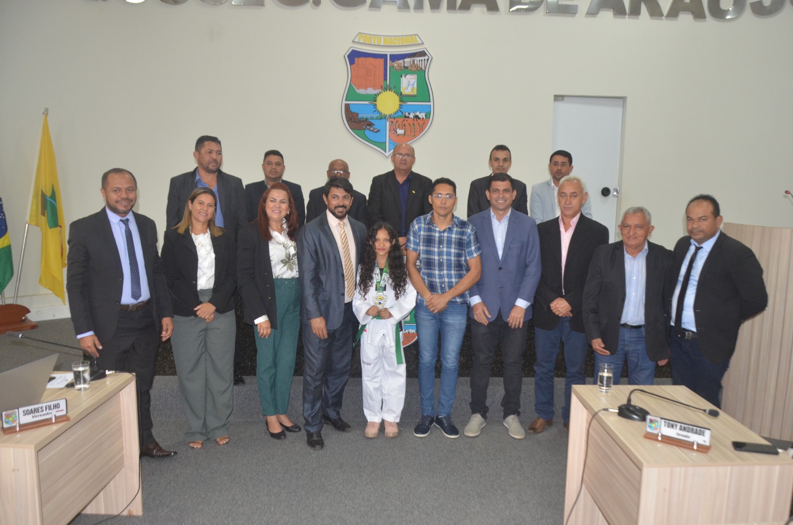 Câmara Municipal recebe atleta vice-campeã brasileira de Taekwondo